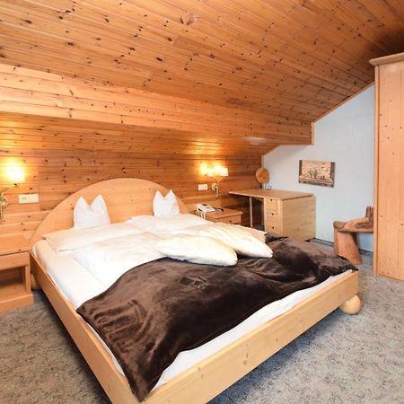 Hotel Chalet Olympia Welsberg Exteriör bild
