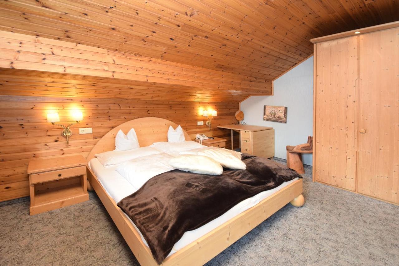 Hotel Chalet Olympia Welsberg Exteriör bild