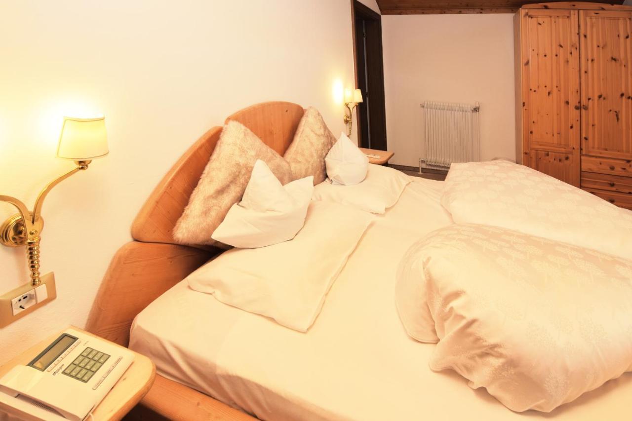 Hotel Chalet Olympia Welsberg Exteriör bild