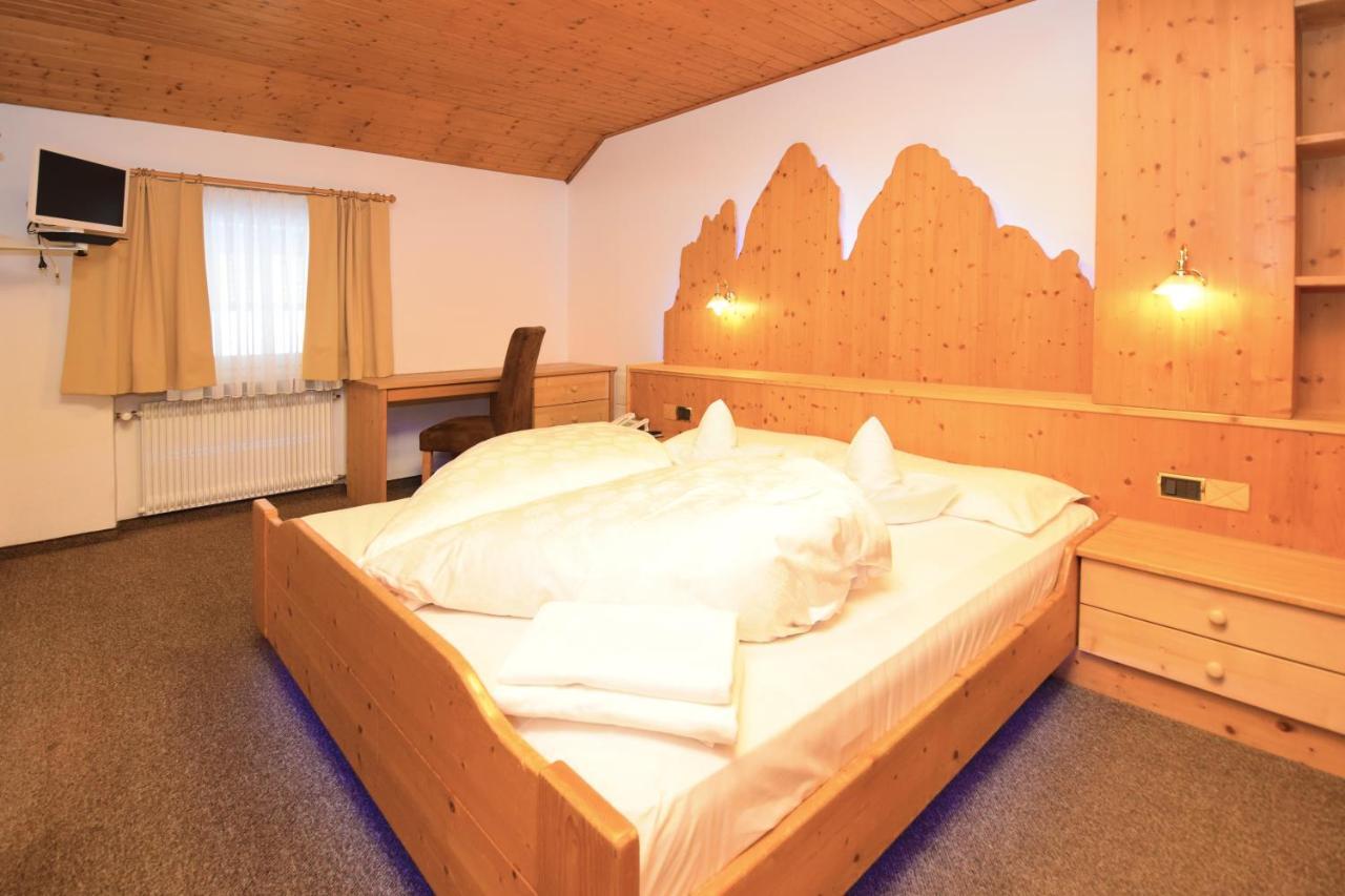 Hotel Chalet Olympia Welsberg Exteriör bild