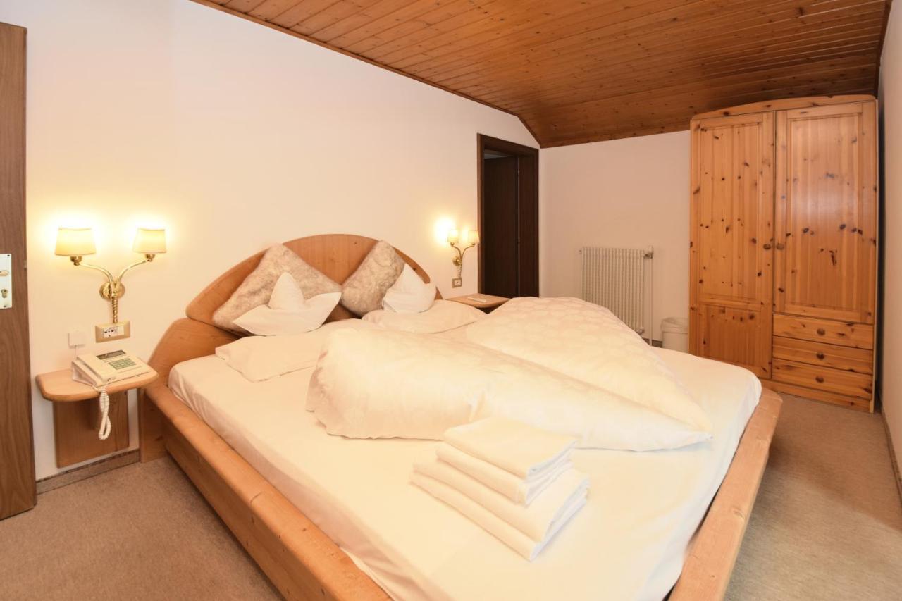 Hotel Chalet Olympia Welsberg Exteriör bild