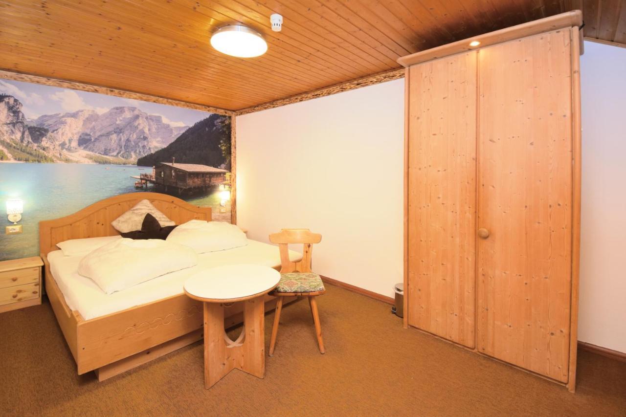 Hotel Chalet Olympia Welsberg Exteriör bild