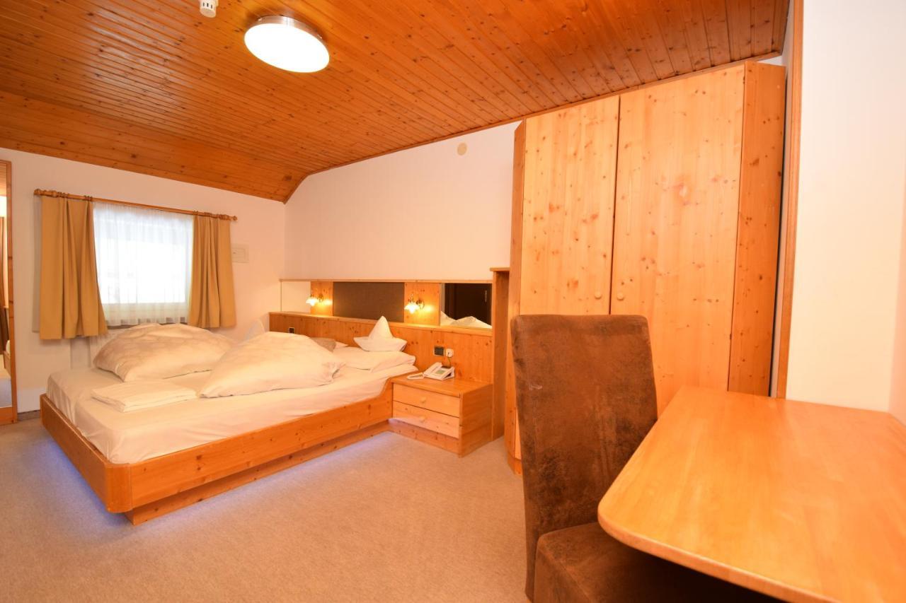 Hotel Chalet Olympia Welsberg Exteriör bild
