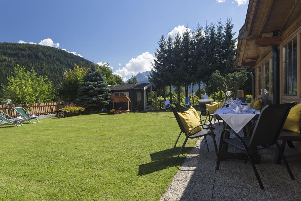 Hotel Chalet Olympia Welsberg Exteriör bild