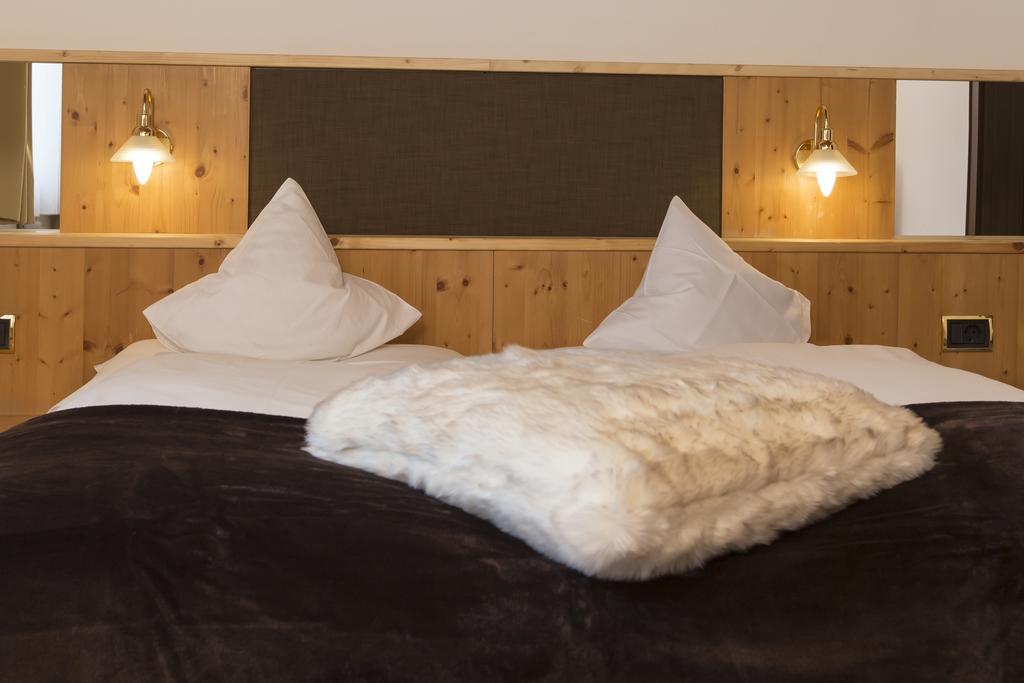 Hotel Chalet Olympia Welsberg Exteriör bild